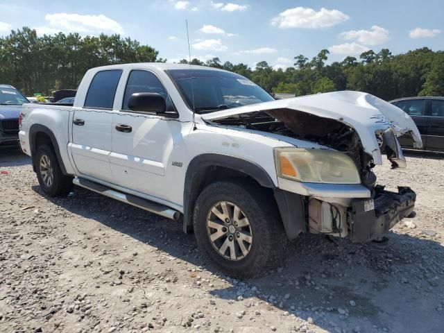 2006 Mitsubishi Raider Durocross