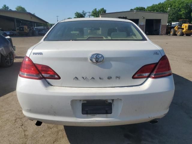 2005 Toyota Avalon XL