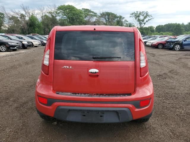 2013 KIA Soul +