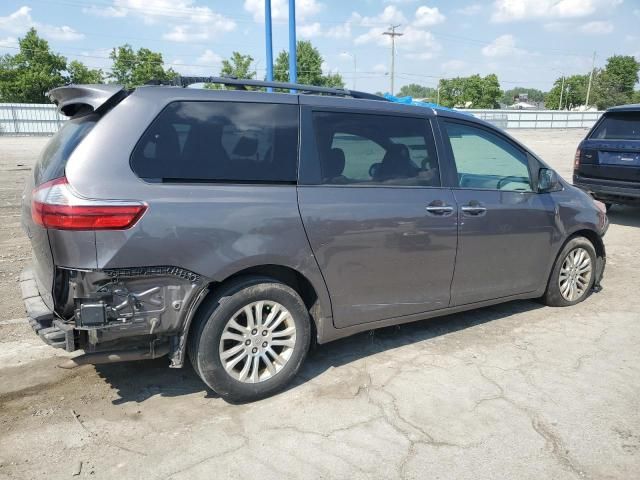 2016 Toyota Sienna XLE