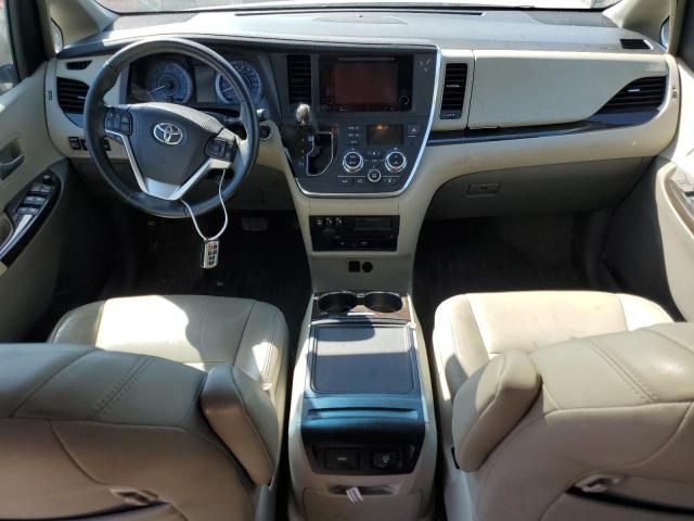 2015 Toyota Sienna XLE