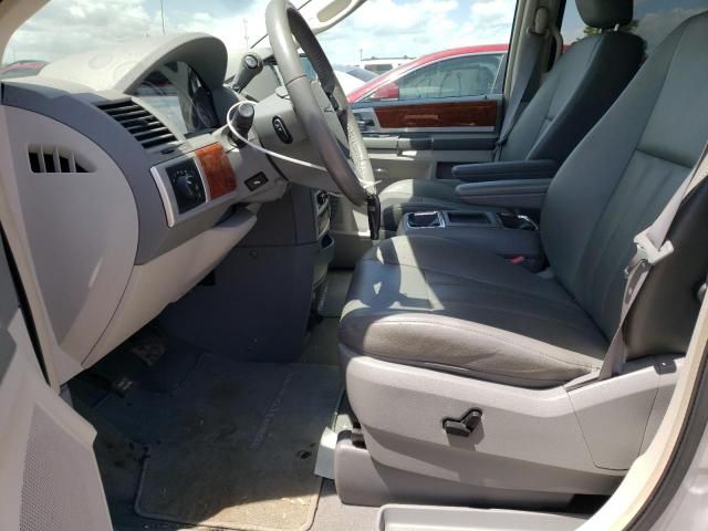 2009 Chrysler Town & Country Touring