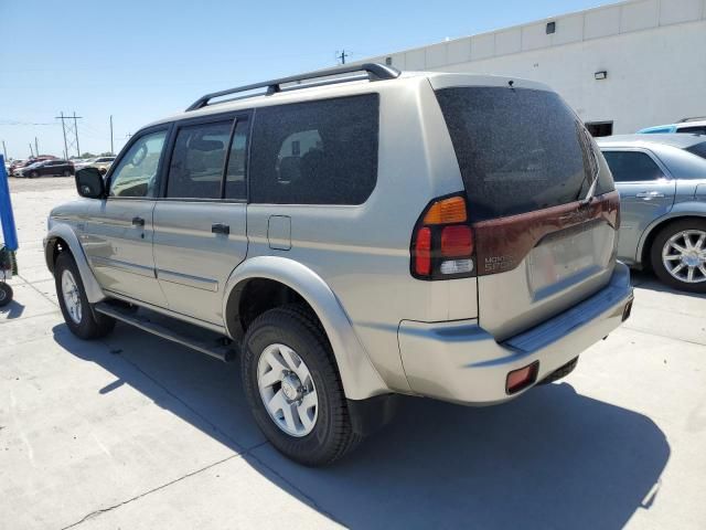 2003 Mitsubishi Montero Sport XLS