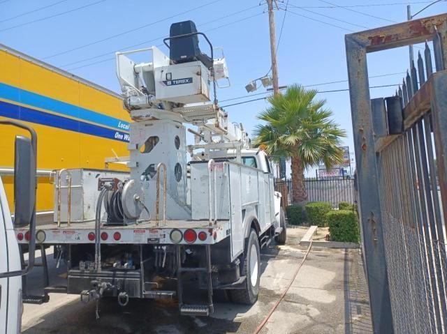 2015 Freightliner M2 106 Medium Duty