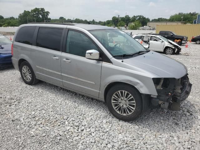 2014 Chrysler Town & Country Touring L