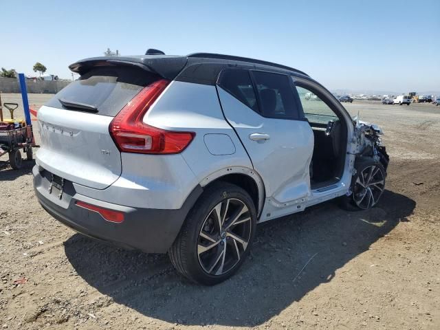 2021 Volvo XC40 T4 R-Design