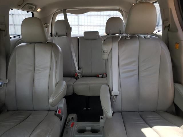 2011 Toyota Sienna XLE