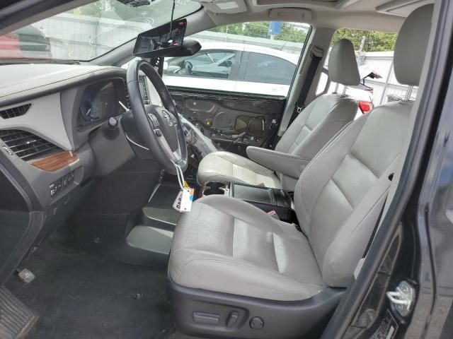 2018 Toyota Sienna XLE