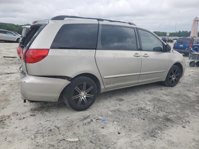 2009 Toyota Sienna CE