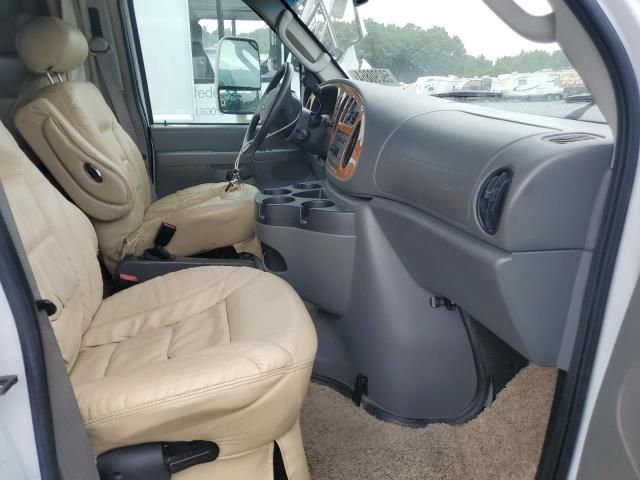 2008 Ford Econoline E450 Super Duty Cutaway Van