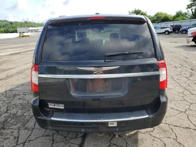 2011 Chrysler Town & Country Touring L