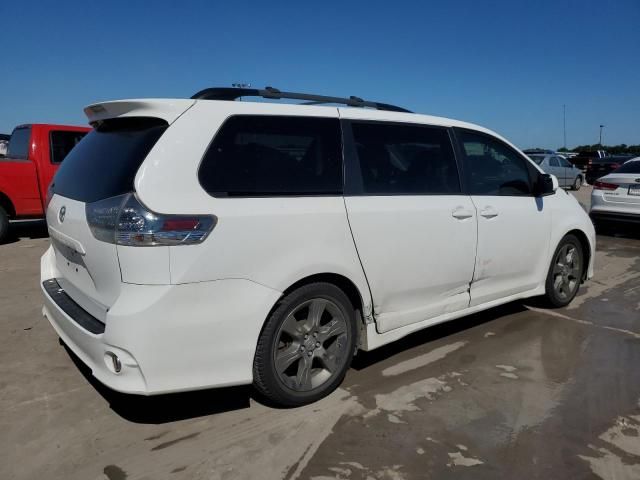 2012 Toyota Sienna Sport