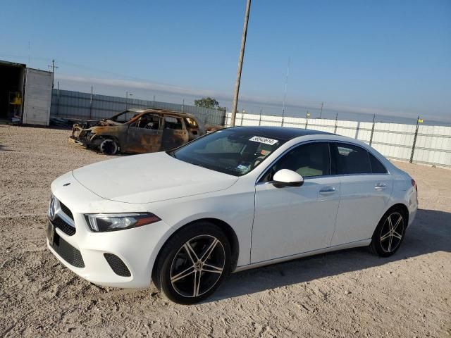 2019 Mercedes-Benz A 220