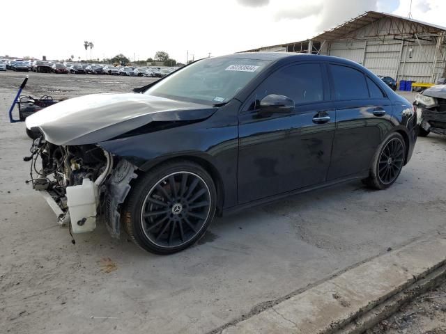 2019 Mercedes-Benz A 220