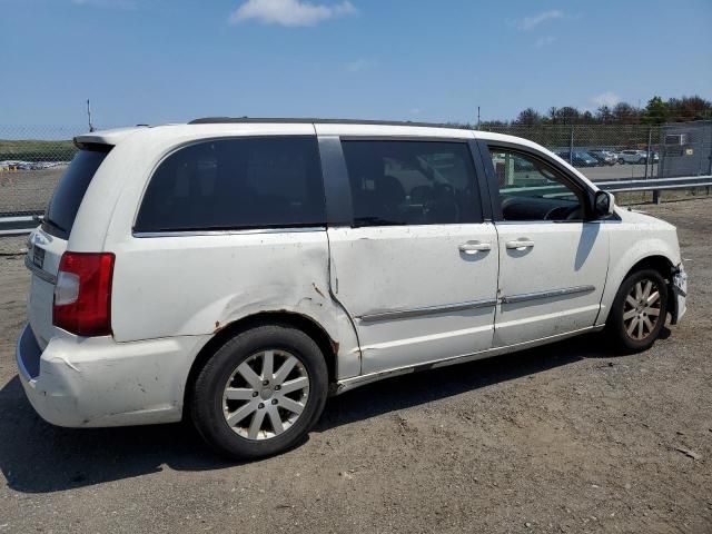 2013 Chrysler Town & Country Touring