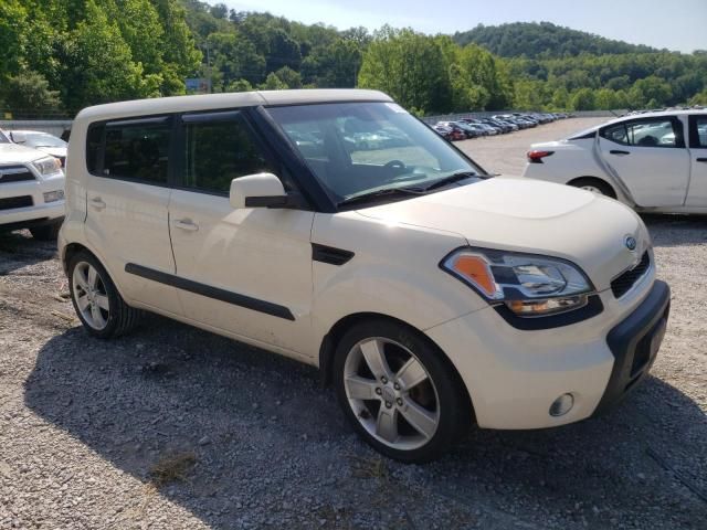 2011 KIA Soul +