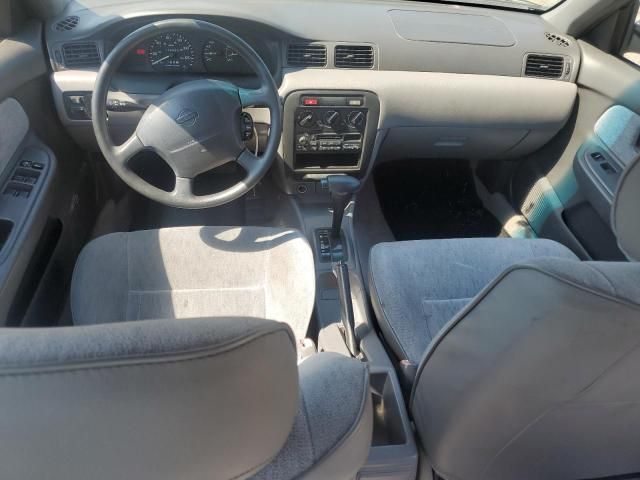 1995 Nissan Sentra Base