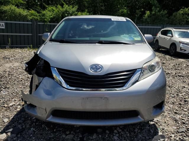 2014 Toyota Sienna LE