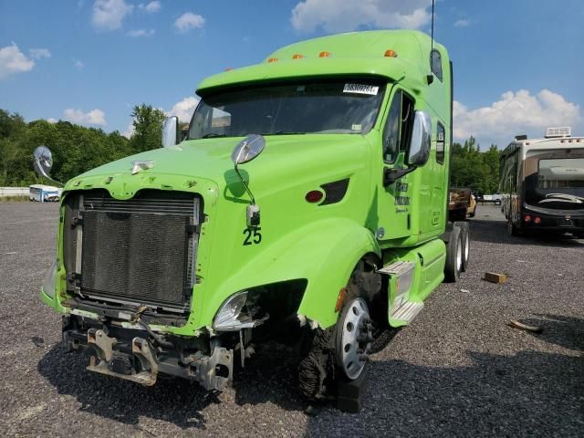 2015 Peterbilt 587