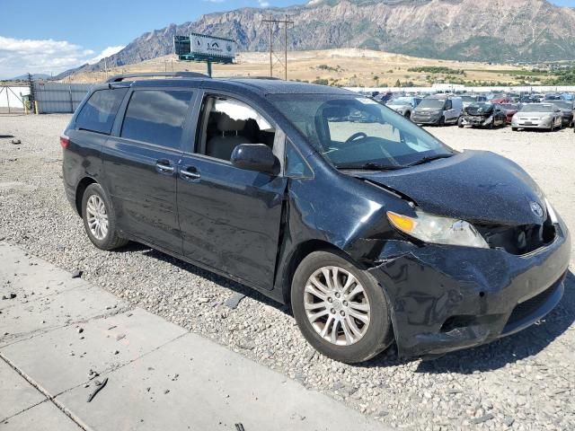 2017 Toyota Sienna XLE