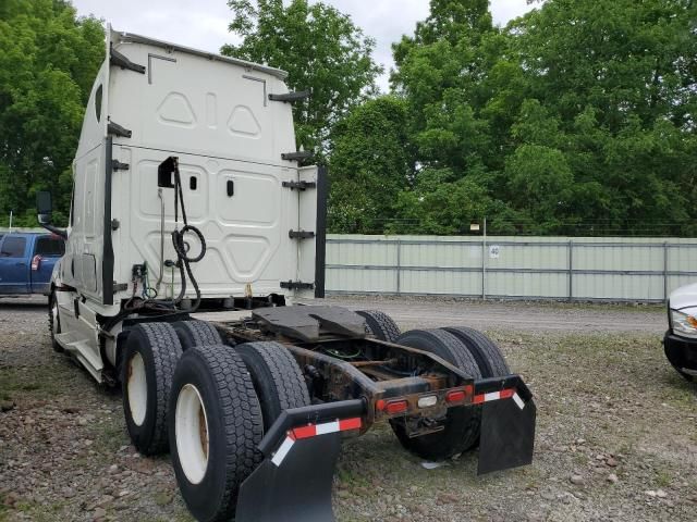 2019 Freightliner Cascadia 126