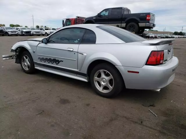 2004 Ford Mustang