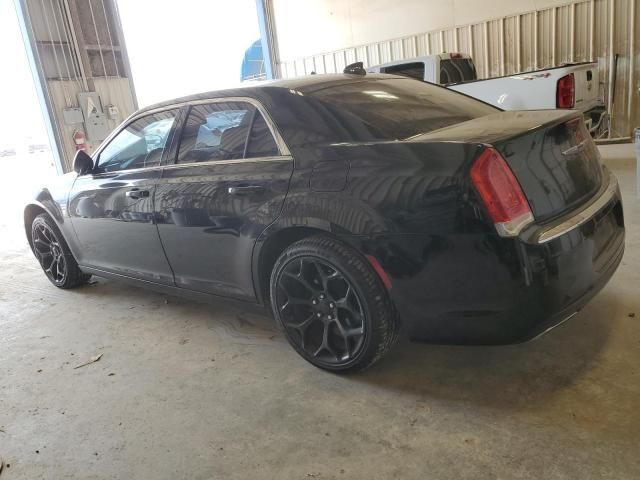 2016 Chrysler 300C