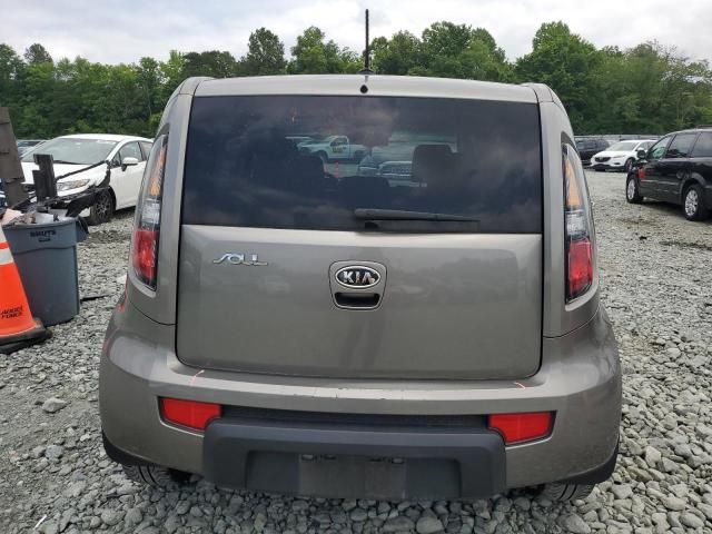 2011 KIA Soul +