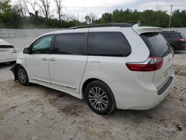 2020 Toyota Sienna XLE