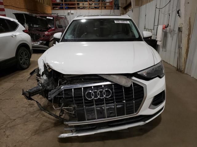 2022 Audi Q3 Premium 40