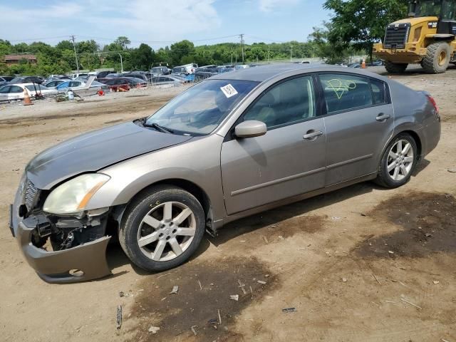 2004 Nissan Maxima SE