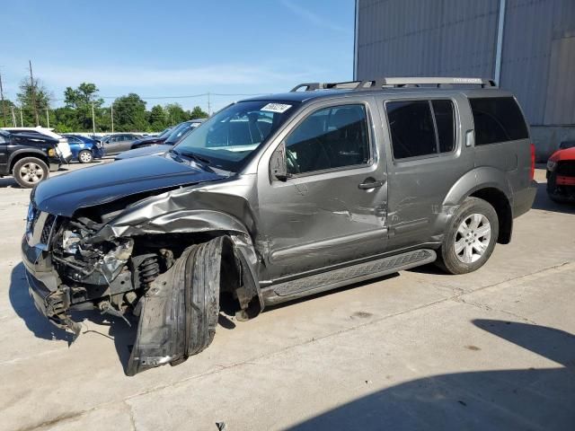 2005 Nissan Pathfinder LE