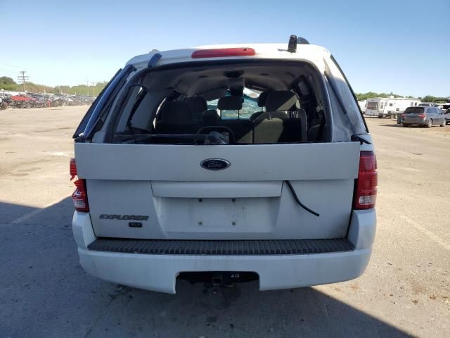 2004 Ford Explorer XLT