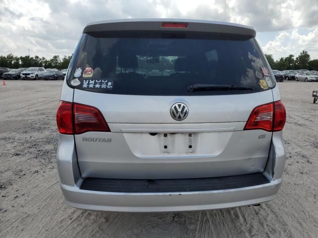 2010 Volkswagen Routan SE