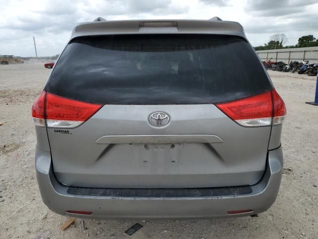 2013 Toyota Sienna LE