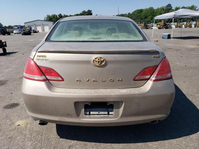 2005 Toyota Avalon XL