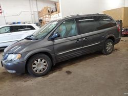 Carros salvage sin ofertas aún a la venta en subasta: 2004 Chrysler Town & Country Touring