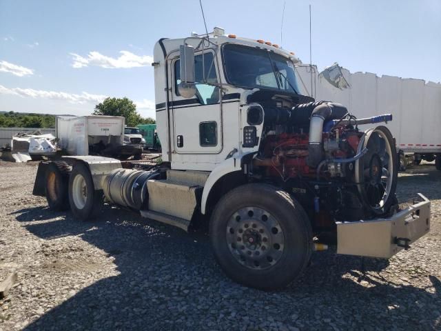 2014 Kenworth Construction T800