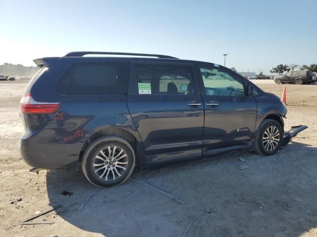 2018 Toyota Sienna XLE