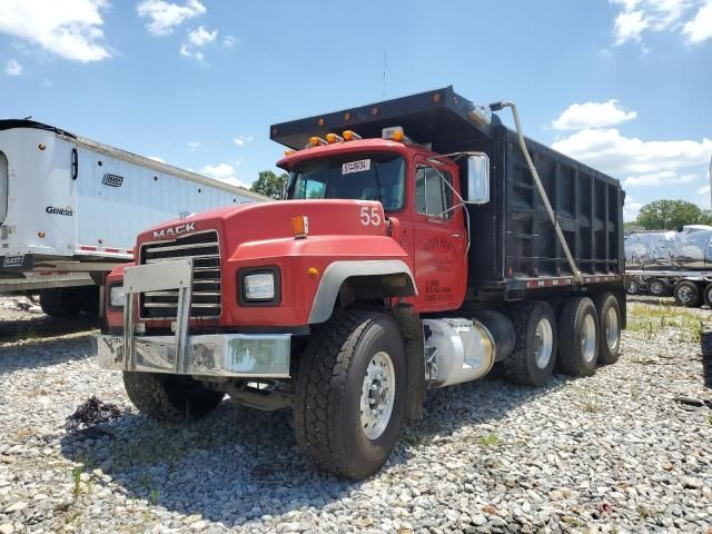 2000 Mack 600 RD600