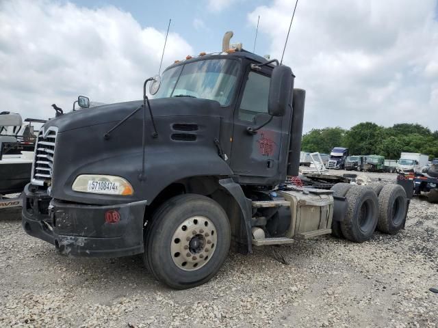 2013 Mack 600 CXU600