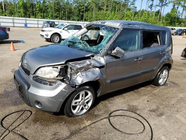 2011 KIA Soul +