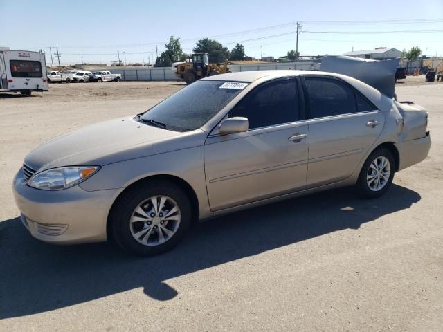 2005 Toyota Camry LE