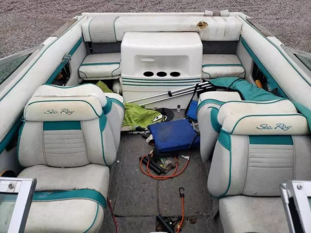 1991 Sea Ray Boat