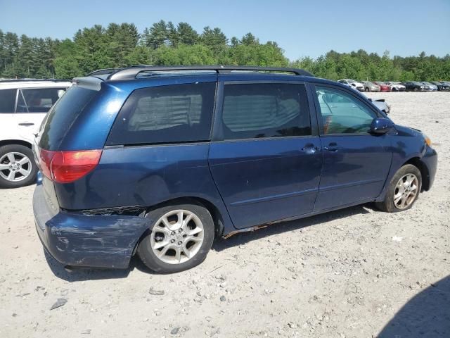 2005 Toyota Sienna XLE