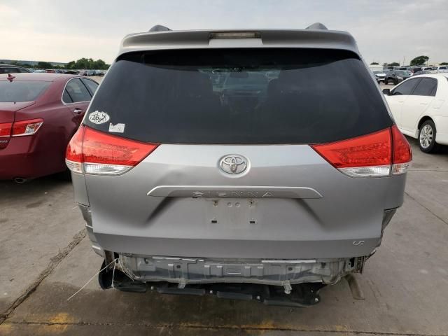 2011 Toyota Sienna LE