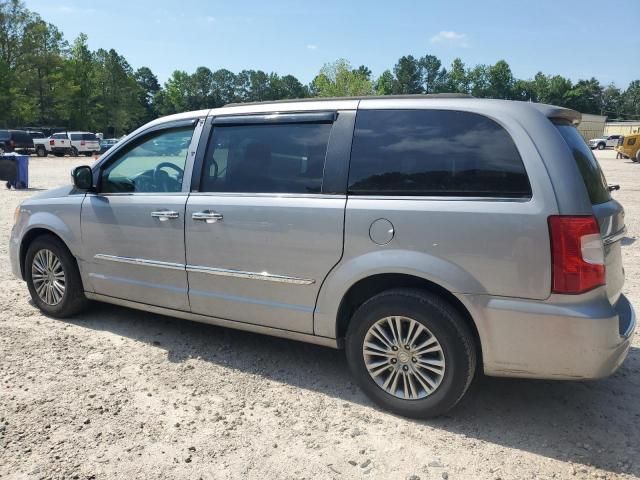 2013 Chrysler Town & Country Touring L