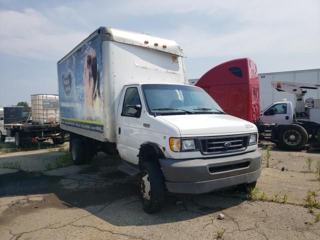 2002 Ford Econoline E550 Super Duty Cutaway Van