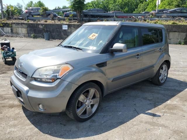 2011 KIA Soul +