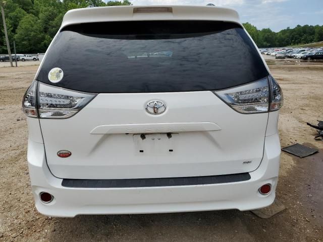 2015 Toyota Sienna Sport